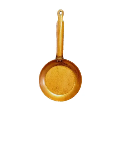 Foto de um(a) Frigideira em Ferro, Peça Decorativa, Década de 1970, da categoria de Panelas. Frigideira de ferro artesanal, feita por ciganos na década de 1970. Possui acabamento com pátina cobre envelhecida e... Vendido no marketplace Trésors.