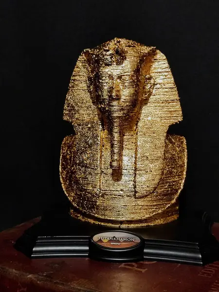 Foto de um(a) Escultura Puzzle 3D Faraó Tutankhamon, da categoria de Escultura. Escultura 3D colecionável em papel do faraó tutankhamon. Um puzzle com 160 peças em papel paraná montado sobre uma base... Mostrado de uma perspectiva diferente. Vendido no marketplace Trésors.