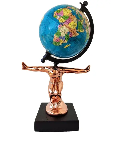 Foto de um(a) Globo Terrestre Arms, da categoria de Globos. O pensador cobre globo terrestre o pesandor em porcelana cobre e base em madeira ebanizada A: 26,5cmD: 9,5cm Base: 9 x 11... Vendido no marketplace Trésors.