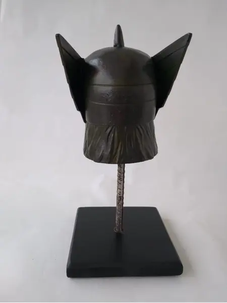 Foto de um(a) Escultura Thor Marvel Comics Universe, da categoria de Escultura. Escultura marvel thor: técnica mista com pátina bronze oxidado e base em madeira ebanizada. Peça única pelo designer... Mostrado de uma perspectiva diferente. Vendido no marketplace Trésors.