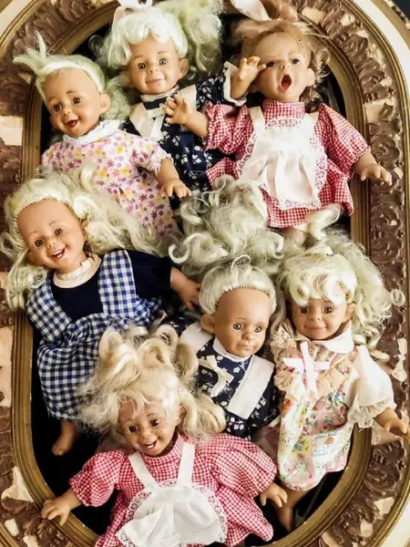 Foto de um(a) Gloobee Dolls Anos 90, da categoria de Bonecas. Bonecas caretinha gloobee dolls, em vinil com corpo de tecido revestido com fibra e cabelos de fibra sintética, tendo como... Mostrado de uma perspectiva diferente. Vendido no marketplace Trésors.