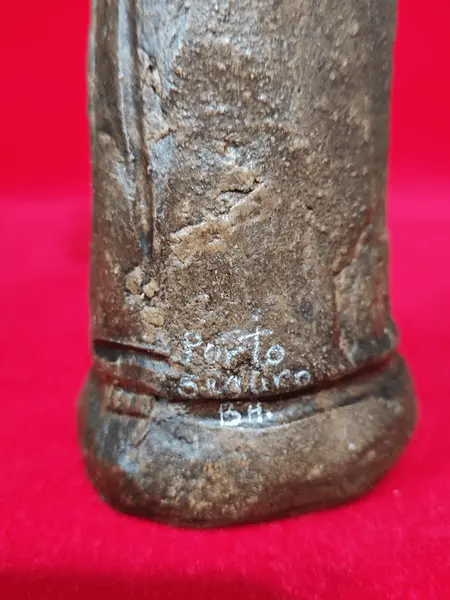 Foto de um(a) Imagem de Santo Antônio em Terracota, Bahia, Década de 1980, Peça Única, da categoria de Objetos religiosos e espirituais. Imagem de santo antônio em terracota, esplendor e coroa em metal. Com descrição do artesão, porto seguro, bahia, década de... Mostrado de uma perspectiva diferente. Vendido no marketplace Trésors.