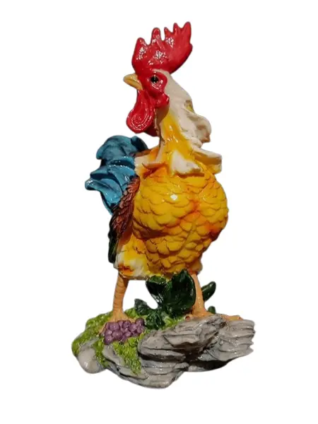 Foto de um(a) Galo em Poliresina Italiana, Década de 2000, da categoria de Modelos e estatuetas. Galo em poliresina italina, com policromia vitrificada, década de 2000. A: 21 cm / L: 16 cm / P: 9,5 cm Peso: 400 g. Vendido no marketplace Trésors.