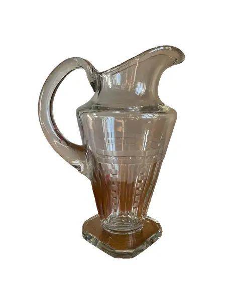 Foto de um(a) Antiga Rara Jarra Art Deco Cristal Bohemia Tcheco Karl Palda, da categoria de Jarros. ~ Karl Palda | Bohemia Glass ~ Antiga e belíssima jarra artística em cristal Tcheco. Elegante lapidação manual com detalhes... Vendido no marketplace Trésors.