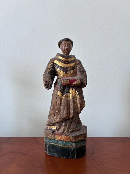 Foto de um(a) Santo Antonio, da categoria de Objetos religiosos e espirituais. Santo Antonio, século XVIII, 19 cm,. Mostrado de uma perspectiva diferente. Vendido no marketplace Trésors.