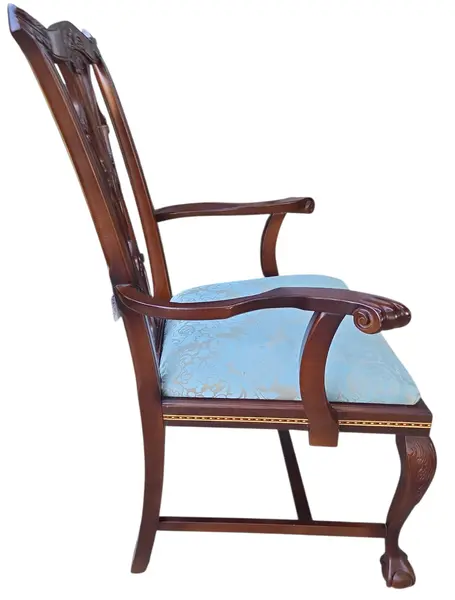 Foto de um(a) Poltrona Chippendale em Imbuia Maciça com Marchetaria e Assento Damasco Azul, da categoria de Poltronas. Exclisiva poltrona de braços (cadeira de mestre) executada em imbuia maciça, combinando com maestria a robustez da... Mostrado de uma perspectiva diferente. Vendido no marketplace Trésors.