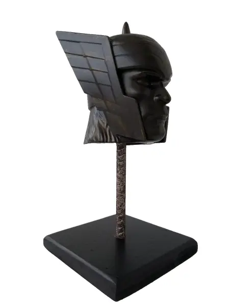 Foto de um(a) Escultura Thor Marvel Comics Universe, da categoria de Escultura. Escultura marvel thor: técnica mista com pátina bronze oxidado e base em madeira ebanizada. Peça única pelo designer... Vendido no marketplace Trésors.