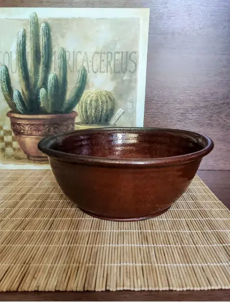 Foto de um(a) Bowl Cerâmica anos 40, da categoria de Travessas e tigelas. Bowl em cerâmica vitrificada, década de 1940. A: 8 cm Diâmetro: 23,5 cm peso: 1,100 kg. Mostrado de uma perspectiva diferente. Vendido no marketplace Trésors.