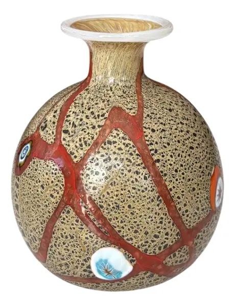 Foto de um(a) Antigo Pequeno Vaso Em Murano Italiano Millefiori Art Deco, da categoria de Vasos. Antigo e especial vasinho decorativo em Murano italiano tons de terracota, técnica texturizada de trabalho manual com flores... Vendido no marketplace Trésors.