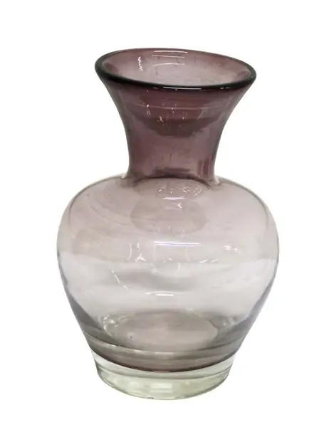 Foto de um(a) Vaso bojudo de cristal, da categoria de Vasos. Vaso bojudo de cristal degrade de rosa e base translúcida. Medidas 25 cm de alturaEm bom estado, com mínimo bicado na base. Vendido no marketplace Trésors.