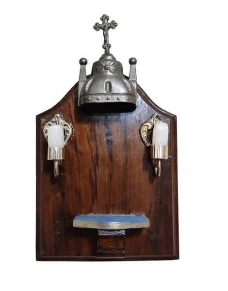 Foto de um(a) Oratório de parede em imbuia, acompanha imagem de santa catarina, da categoria de Objetos religiosos e espirituais. Oratório de parede em madeira de imbuia envernizada, dossel em antimônio com acabamento de pátina bronze. laterais com... Mostrado de uma perspectiva diferente. Vendido no marketplace Trésors.