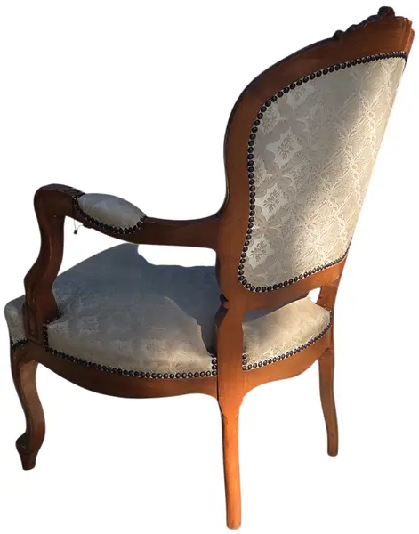 Foto de um(a) Magnífica Poltrona “Decorações Imperial” – Dante Millarch | Clássico, da categoria de Poltronas. Magnífica poltrona “Decorações Imperial”, criação atribuída a Dante Millarch, exemplar de mobiliário clássico de alto... Mostrado de uma perspectiva diferente. Vendido no marketplace Trésors.