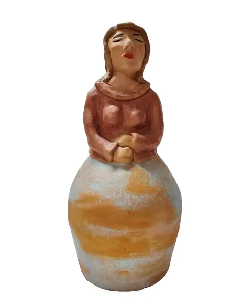 Foto de um(a) Escultura Mulher em Terracota, Década de 1990, da categoria de Escultura. Escultura de mulher em terracota e policromia origem: santa catarina, década de 1990, peça única, mas sem assinatura do... Vendido no marketplace Trésors.