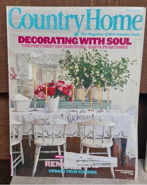 Foto de um(a) Coleção especial de revistas de decoração e arquitetura, da categoria de Revistas. Coleção de revistas com tema de casas de campo, estilo rústico e mediterrâneo, com ideias e belíssimas inspirações em... Mostrado de uma perspectiva diferente. Vendido no marketplace Trésors.