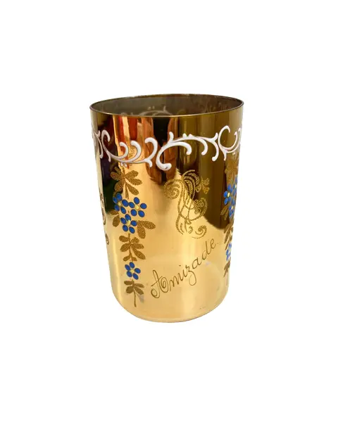 Foto de um(a) Copo em fino vidro furta cor, da categoria de Copos. Copo em fino vidro furta cor com pinturas a mão em alto relevo e douração no fundo. Década de 40/50. Apresenta leves... Vendido no marketplace Trésors.