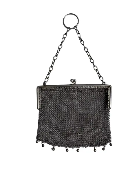Foto de um(a) Bolsa Malha Prata Portuguesa, da categoria de Arte têxtil. Bolsa de toalete portuguesa em prata contrastada, década de 1920. Corpo em malha de prata artesanal, com delicados pingentes... Vendido no marketplace Trésors.