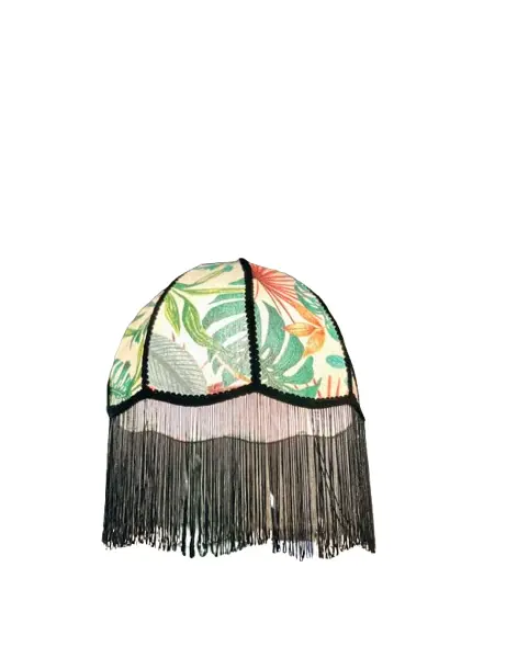 Foto de um(a) Lustre Pendente Salina, da categoria de Lustres. Uma peça artesanal que une arte e durabilidade. Sua estrutura em aço inox garante resistência, enquanto o revestimento em... Vendido no marketplace Trésors.