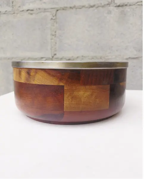 Foto de um(a) Centro de mesa Tropic Art Bowls Modernista Antigo Taqueado, da categoria de Centro de mesa. Centro de Mesa Antigo Tropic Art Anos 1960 Bowls Modernista Taqueado em madeira de lei Selado no verso da peça Design... Mostrado de uma perspectiva diferente. Vendido no marketplace Trésors.