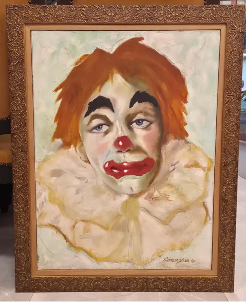 Foto de um(a) Erico da Silva (1968) - "Retrato de Palhaço" - Óleo sobre Tela, da categoria de Pinturas. Belíssimo quadro assinado por Erico da Silva, representando um palhaço com expressão melancólica e profunda. A obra possui... Mostrado de uma perspectiva diferente. Vendido no marketplace Trésors.