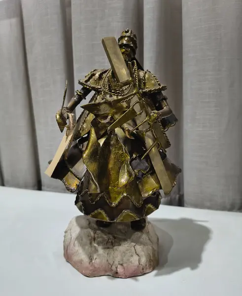 Foto de um(a) Imponente Escultura de Orixá – Tatti Moreno (1992), da categoria de Escultura. À venda uma magnífica e imponente escultura do renomado artista plástico baiano Tatti Moreno (1944-2022). Confeccionada em... Mostrado de uma perspectiva diferente. Vendido no marketplace Trésors.