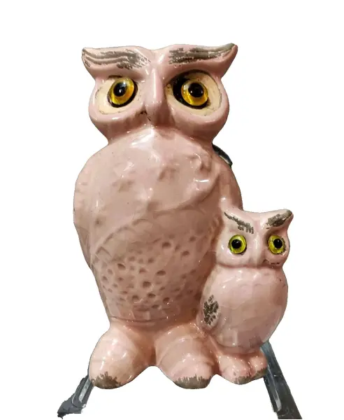 Foto de um(a) Mommy Coruja 90'S, da categoria de Modelos e estatuetas. Coruja com filhote em cerâmica esmaltada e com início de craquelamento, década de 1990 sem marca do fabricante. A: 18 cm L:... Vendido no marketplace Trésors.