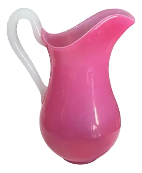 Foto de um(a) Antigo Raro Jarro Vaso Jarra Opalina Francesa Baccarat Rosa, da categoria de Jarros. Baccarat. Antiga e grande jarra em opalina Baccarat, na linda cor rosa. Peça muito imponente e decorativa, combina qualquer... Vendido no marketplace Trésors.