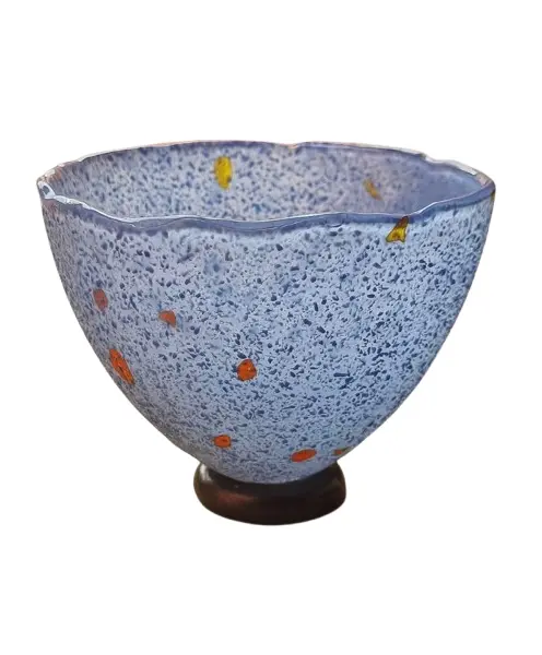 Foto de um(a) Bowl Kosta Boda - série Chicko De Bertil Vallien Azul, da categoria de Tigelas decorativas. Bowl Kosta Boda série Chicko de Bertil Vallien A série "Chicko" de Bertil Vallien para a Kosta Boda transcende a mera... Vendido no marketplace Trésors.