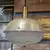 Foto de um(a) Luminária Modernista Vintage Design anos 60, da categoria de Lustres. Luminária Modernista Vintage Design anos 60 e 70, metal e vidro, funcionando, perfeita. Mostrado de uma perspectiva diferente. Vendido no marketplace Trésors.