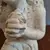 Foto de um(a) Anjo em mármore de carrara, da categoria de Modelos e estatuetas. Mostrado de uma perspectiva diferente. Vendido no marketplace Trésors.