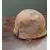 Foto de um(a) Capacete Militar, da categoria de Colecionáveis. Capacete Militar antigoDimensões: Altura 20cm x largura 25cm x profundidade 20cm. Mostrado de uma perspectiva diferente. Vendido no marketplace Trésors.