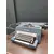 Foto de um(a) Máquina de Escrever UNDERWOOD 298, da categoria de Maquinas de Escrever. UNDERWOOD 298, último modelo lançado pela Olivetti na década de 1980.Dimensões: Altura 20cm x largura 56cm x profundidade... Mostrado de uma perspectiva diferente. Vendido no marketplace Trésors.