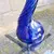 Foto de um(a) Vaso Modernista - Azul Cobalto, da categoria de Vasos. vaso modernista anos 60 , linhas orgânicas todo trabalhado , vidro prensado antigo coloração cobalto. Mostrado de uma perspectiva diferente. Vendido no marketplace Trésors.