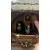 Foto de um(a) Relógio Cuco Antigo, da categoria de Relógios de parede. Este relógio cuco tradicional. O entalhe é feito de forma manual em madeira. O mecanismo em bronze com corda e... Mostrado de uma perspectiva diferente. Vendido no marketplace Trésors.