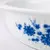 Foto de um(a) Travessa em porcelana Colorama, da categoria de Travessas e tigelas. TRAVESSA REDONDA DA MAMUFATURA COLORAMA EM PORCELANA DECORADA COM FLORES EM TONS DE AZUL, MEDE 6A X 25D. APRESENTA MARCAS DE... Mostrado de uma perspectiva diferente. Vendido no marketplace Trésors.