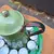 Foto de um(a) Conjunto de bules e 10 xícaras de café Estilo fazenda, da categoria de Conjuntos de café e chá. Conjunto de bules e 10 xícaras de café Estilo fazendaDimensões: Altura: 25Largura: 33Profundidade: 33. Mostrado de uma perspectiva diferente. Vendido no marketplace Trésors.