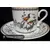 Foto de um(a) Conjunto de porcelana Portuguesa, da categoria de Outros colecionáveis. Conjunto em porcelana portuguesa, de 1953, da marca Verbano. Conjunto completo com 42 peças. 6 pratos rasos, 6 pratos... Mostrado de uma perspectiva diferente. Vendido no marketplace Trésors.