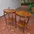 Foto de um(a) Mesa lateral em madeira nobre, da categoria de Mesas laterais. Belissimas mesinhas laterais em madeira nobre, estilo francês Luiz XV, com 2 estágios, pernas recurvas terminadas em bronze,... Mostrado de uma perspectiva diferente. Vendido no marketplace Trésors.
