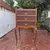 Foto de um(a) Mesa alta de cabeceira com pés chipandelle, da categoria de Mesas laterais. Mesa alta de cabeceira com pés chipandelle, possui três gavetas grandes com lindos puxadores em bronze. Medidas : altura... Mostrado de uma perspectiva diferente. Vendido no marketplace Trésors.