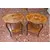 Foto de um(a) Mesa lateral em madeira nobre, da categoria de Mesas laterais. Belissimas mesinhas laterais em madeira nobre, estilo francês Luiz XV, com 2 estágios, pernas recurvas terminadas em bronze,... Mostrado de uma perspectiva diferente. Vendido no marketplace Trésors.