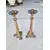 Foto de um(a) Par de castiçais clássicos, da categoria de Castiçais. Par de castiçais clássicos A 13cm L 3cm P 3cm. Mostrado de uma perspectiva diferente. Vendido no marketplace Trésors.