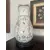 Foto de um(a) Vaso de porcelana, da categoria de Vasos. Jarra de Porcelana Alemã Sitzendorf – Antiga, Decorada com Pássaros, Borboletas e Detalhes em Ouro Peça rara e refinada de... Mostrado de uma perspectiva diferente. Vendido no marketplace Trésors.