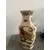 Foto de um(a) Vaso de porcelana, da categoria de Vasos. Vaso em cerâmica esmaltada, decorado com cardeais e ramos de azevinho, além de pinhas e laços. Peça de estilo clássico, com... Mostrado de uma perspectiva diferente. Vendido no marketplace Trésors.