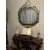 Foto de um(a) Espelho veneziano verde, da categoria de Outros objetos decorativos. Espelho Veneziano verde antigo. Moldura em vidro lapidado e entalhes florais. Mede: 110x80cm. Mostrado de uma perspectiva diferente. Vendido no marketplace Trésors.