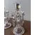 Foto de um(a) Par de castiçais - BACCARAT séc XIX, da categoria de Castiçais. Par de castiçais franceses, séc. XIX, Baccarat, translúcido, base com borda em perolados, copo para vela com gotas e... Mostrado de uma perspectiva diferente. Vendido no marketplace Trésors.