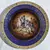 Foto de um(a) Medalhão em porcelana tcheca ao centro ornamentado por batalha Napoleônica, da categoria de Pratos Decorativos. Medalhão em porcelana tcheca, policromada e dourada, com aba decorada por vários frisos geométricos. Centro ornamentado por... Mostrado de uma perspectiva diferente. Vendido no marketplace Trésors.