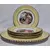 Foto de um(a) Antigo conjunto para bolo em porcelana NADIR (Década 70), da categoria de Pratos. Antigo conjunto para bolo em porcelana NADIR, barrado amarelo e reserva central com cena galante, borda ondulada com... Mostrado de uma perspectiva diferente. Vendido no marketplace Trésors.
