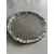 Foto de um(a) Bandeja Sheffield Plate - clássica inglesa, da categoria de Bandejas. Bandeja em Sheffield Plate, com borda recortada e ondulação tradicional — desenho atemporal que atravessa décadas sem perder... Mostrado de uma perspectiva diferente. Vendido no marketplace Trésors.