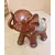 Foto de um(a) Elefante da Riqueza de Bali, da categoria de Modelos e estatuetas. Elefante pintado à mão. Em Bali, o elefante é uma figura sagrada, muito influenciada pelo deus hindu Ganesha (o removedor de... Mostrado de uma perspectiva diferente. Vendido no marketplace Trésors.