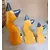 Foto de um(a) Trio família de gatos em madeira, da categoria de Modelos e estatuetas. Trio de esculturas de gatos, um item clássico de decoração artesanal. Elas são esculpidas em madeira (geralmente balsa ou... Mostrado de uma perspectiva diferente. Vendido no marketplace Trésors.