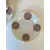 Foto de um(a) Dupla de xícaras, da categoria de Xícaras. Dupla de xícaras de cafezinho em porcelana, Steatita. 5 cm de altura. Pires: 10,5 cm de diâmetro. Mostrado de uma perspectiva diferente. Vendido no marketplace Trésors.